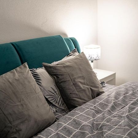 Cozy Apartment In Dumbravita Dumbravita  Dış mekan fotoğraf
