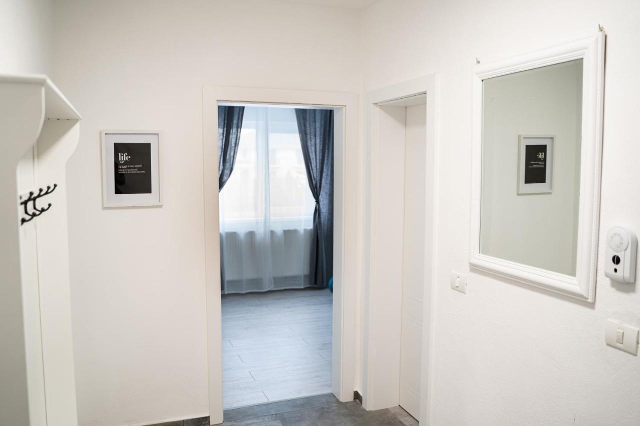 Cozy Apartment In Dumbravita Dumbravita  Dış mekan fotoğraf
